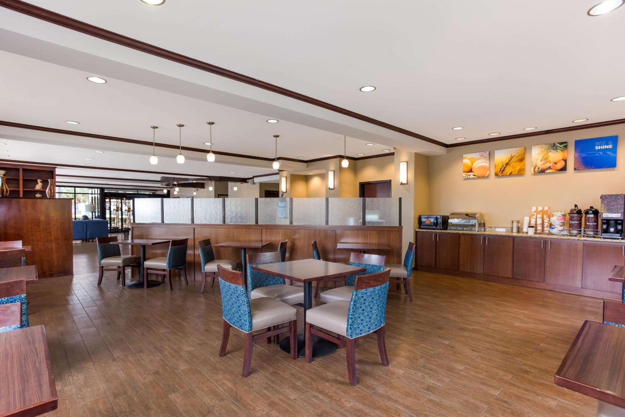 Comfort Suites North Mobile Сараленд Экстерьер фото